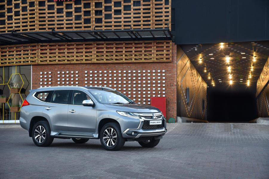  Mitsubishi Pajero Sport 2017 года  (ZA) (фото 21 из 29)